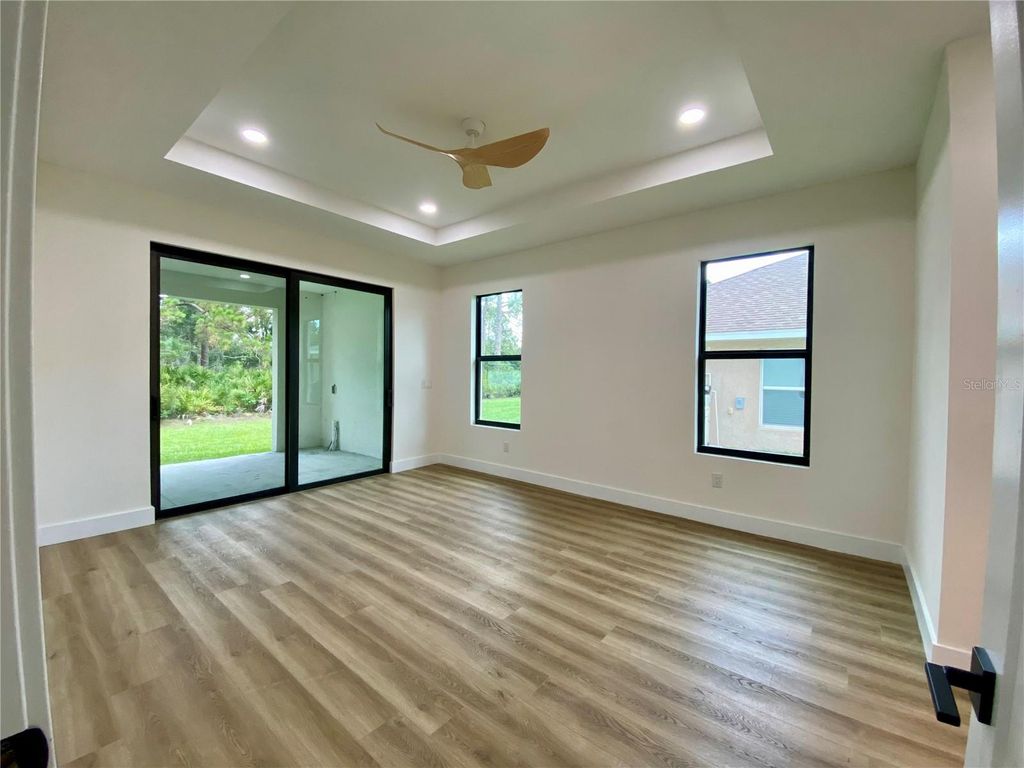 Image 32 of property listing at 3616 BELLEFONTE AVENUE, North Port, FL 34286