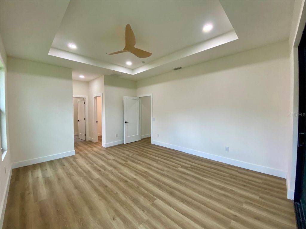 Image 33 of property listing at 3616 BELLEFONTE AVENUE, North Port, FL 34286