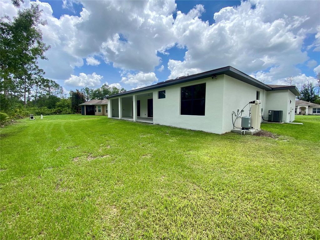 Image 6 of property listing at 3616 BELLEFONTE AVENUE, North Port, FL 34286