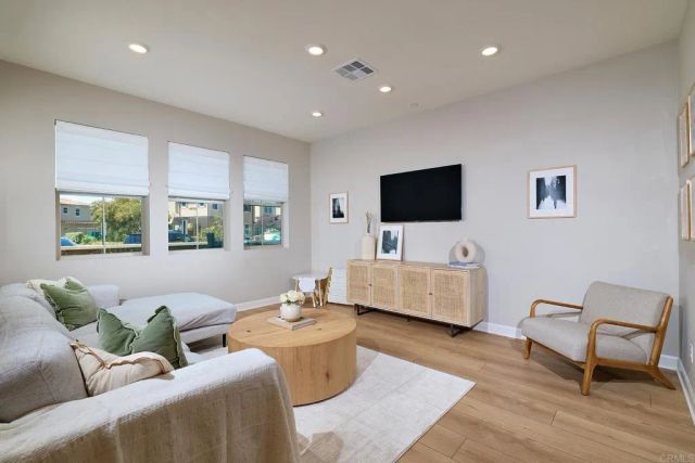 1065 Delpy View, Vista, CA 92084
