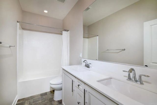 1065 Delpy View, Vista, CA 92084