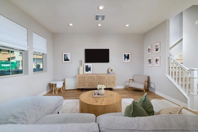 1065 Delpy View, Vista, CA 92084