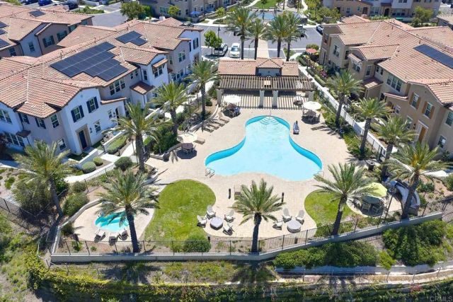 1065 Delpy View, Vista, CA 92084