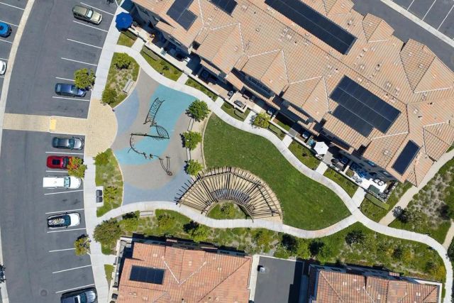 1065 Delpy View, Vista, CA 92084