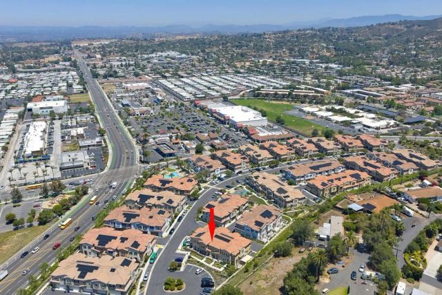 1065 Delpy View, Vista, CA 92084