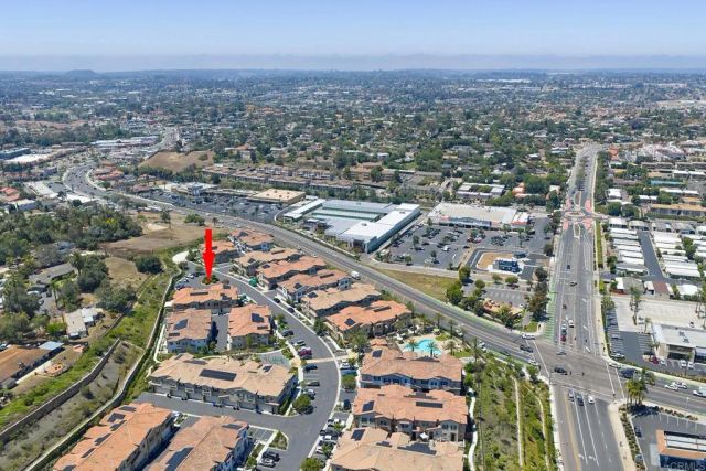 1065 Delpy View, Vista, CA 92084