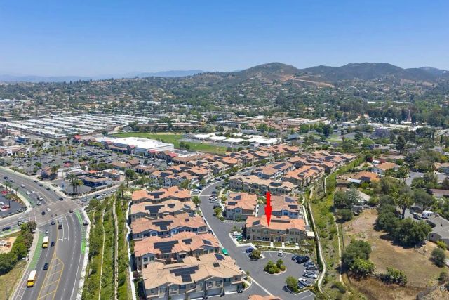 1065 Delpy View, Vista, CA 92084