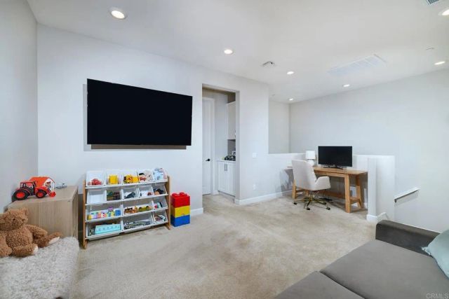 1065 Delpy View, Vista, CA 92084