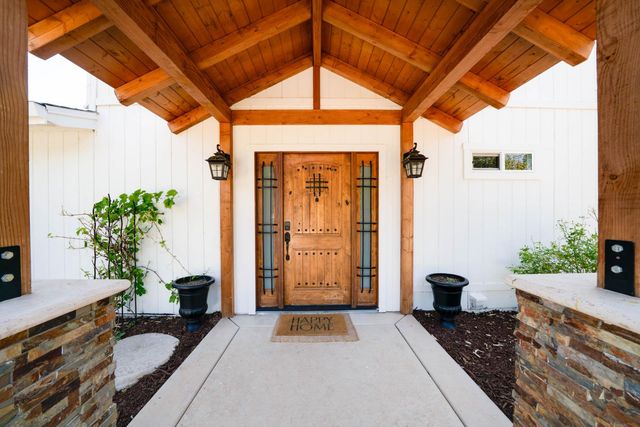 1761 Kelly Ln, Newcastle, CA 95658