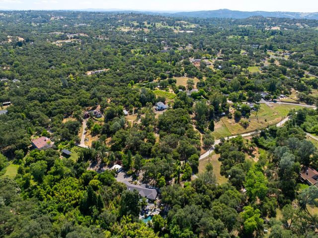 1761 Kelly Ln, Newcastle, CA 95658