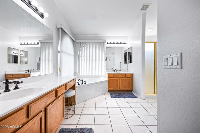 713 W JOHNSON Drive, Gilbert, AZ 85233