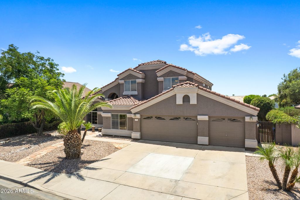 713 W JOHNSON Drive, Gilbert, AZ 85233 — photo 2