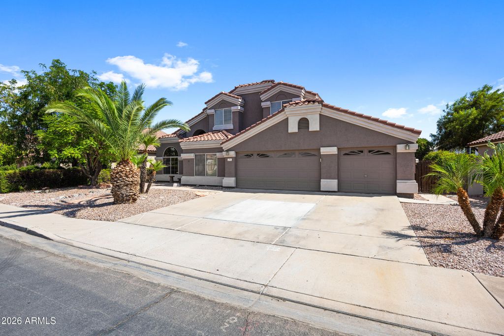 713 W JOHNSON Drive, Gilbert, AZ 85233 — photo 3