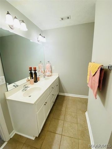 8709 HALLWOOD Drive, Montgomery, AL 36117