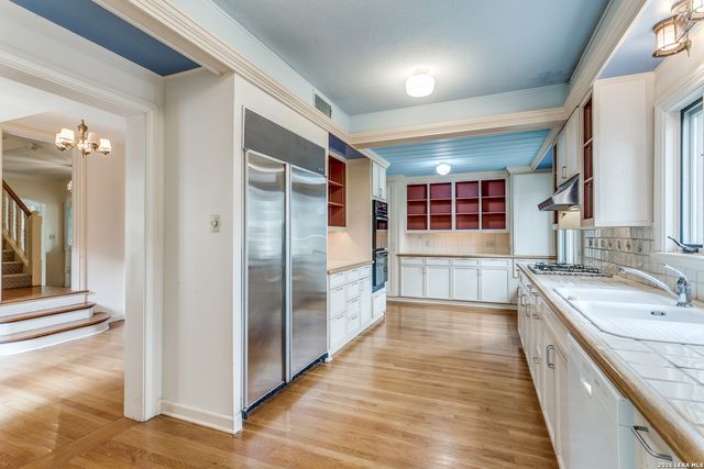 144 Thelma, San Antonio, TX 78212