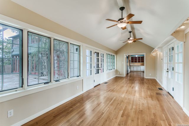 144 Thelma, San Antonio, TX 78212