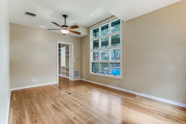 144 Thelma, San Antonio, TX 78212