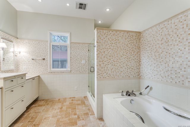 144 Thelma, San Antonio, TX 78212