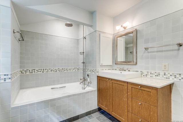 144 Thelma, San Antonio, TX 78212
