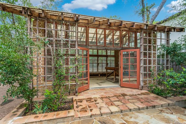 144 Thelma, San Antonio, TX 78212