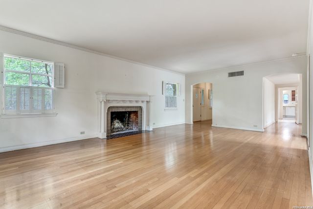 144 Thelma, San Antonio, TX 78212