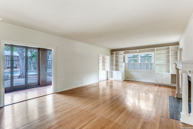 144 Thelma, San Antonio, TX 78212