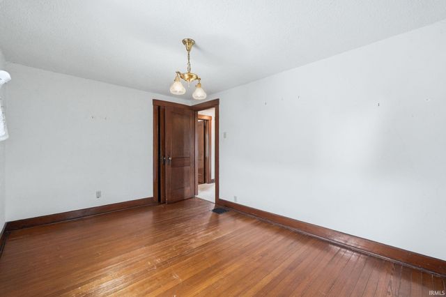 1706 Crescent Avenue, Fort Wayne, IN 46805