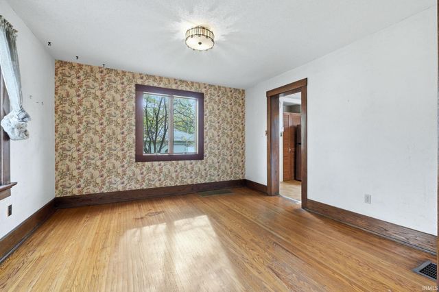 1706 Crescent Avenue, Fort Wayne, IN 46805