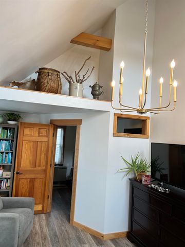 217 Ferry Road, Ferrisburgh, VT 05491