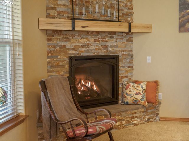 3017 ALDERSGATE Dr, Newberg, OR 97132