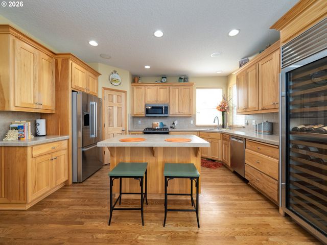 3017 ALDERSGATE Dr, Newberg, OR 97132