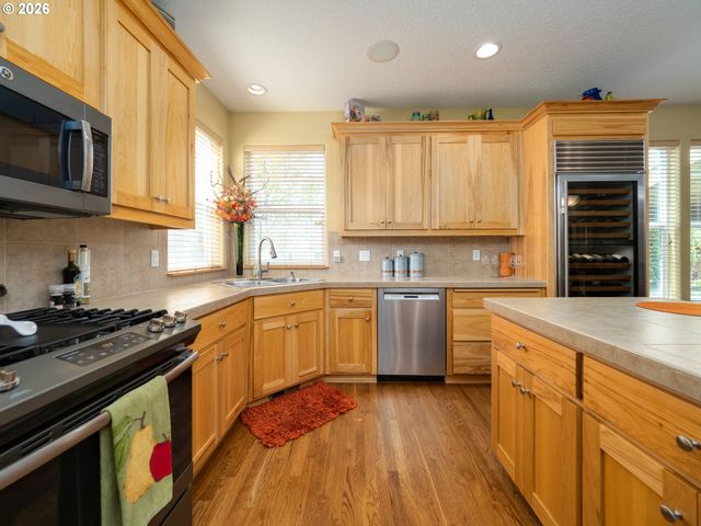 3017 ALDERSGATE Dr, Newberg, OR 97132