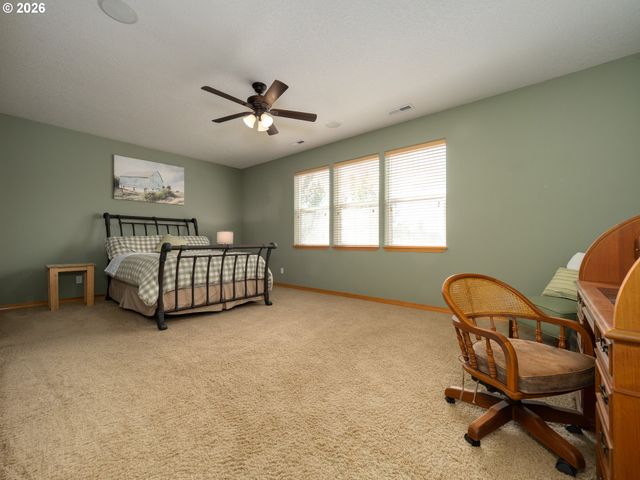 3017 ALDERSGATE Dr, Newberg, OR 97132