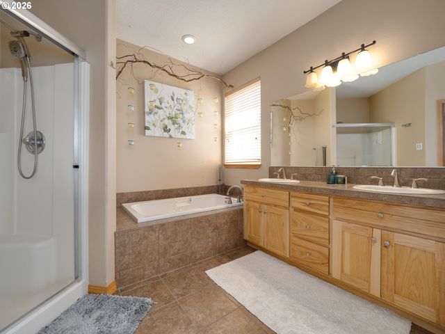 3017 ALDERSGATE Dr, Newberg, OR 97132