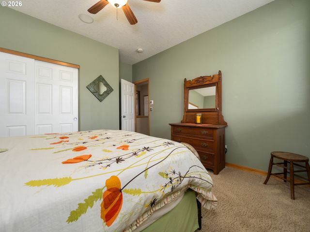 3017 ALDERSGATE Dr, Newberg, OR 97132