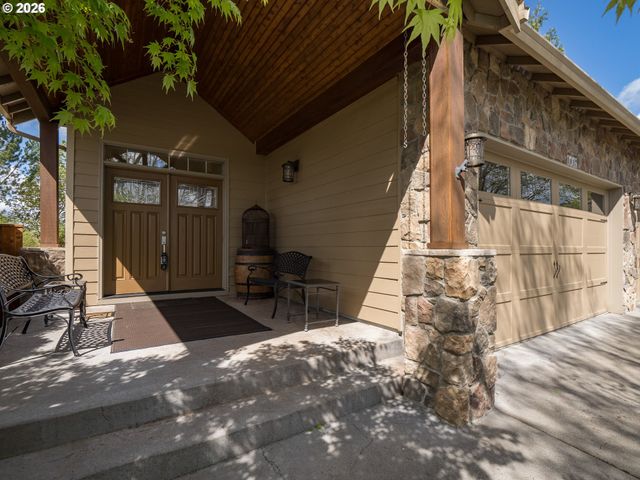 3017 ALDERSGATE Dr, Newberg, OR 97132