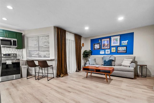 1840 Burton DR 192, Austin, TX 78741