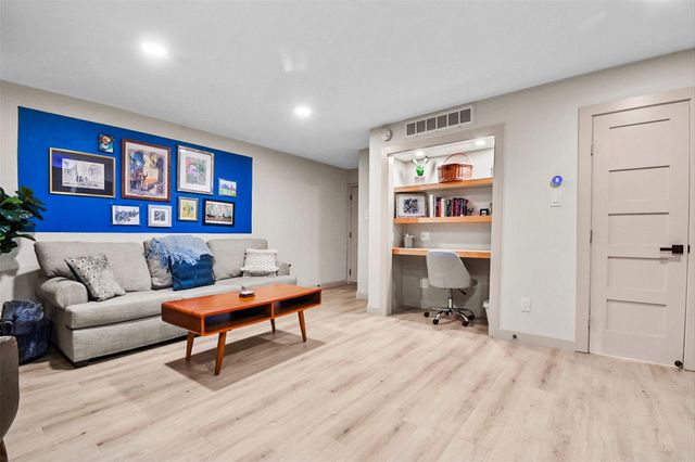 1840 Burton DR 192, Austin, TX 78741