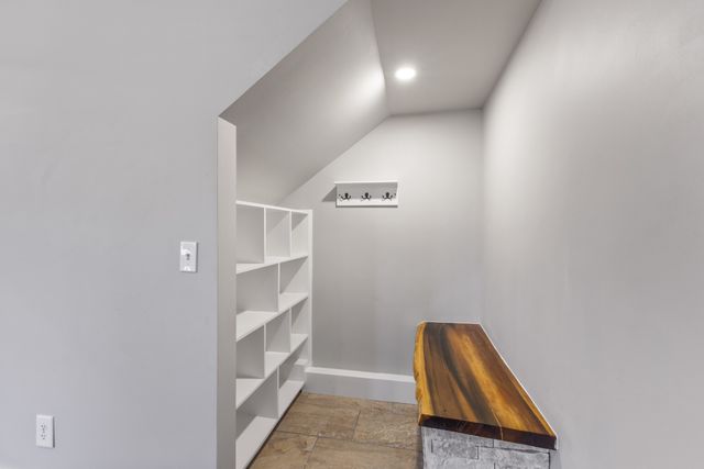 405 Fairfield Rd, Bethpage, TN 37022