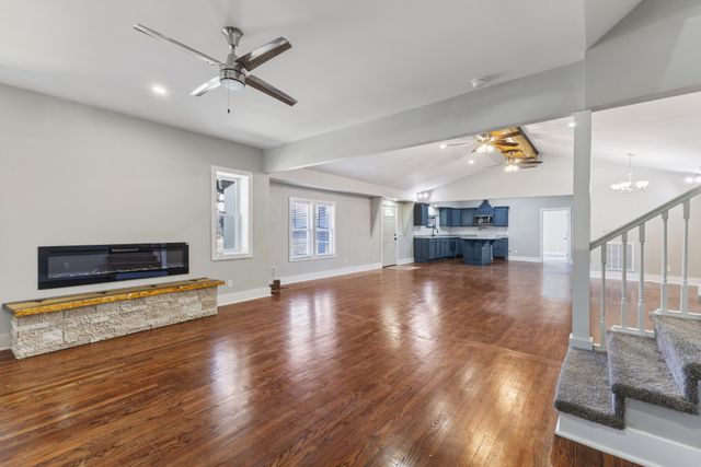 405 Fairfield Rd, Bethpage, TN 37022