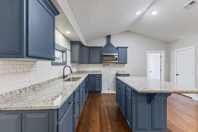 405 Fairfield Rd, Bethpage, TN 37022