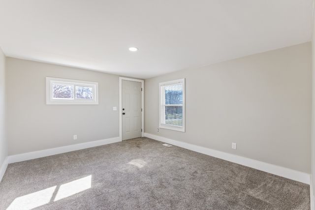 405 Fairfield Rd, Bethpage, TN 37022