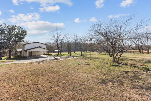 405 Fairfield Rd, Bethpage, TN 37022