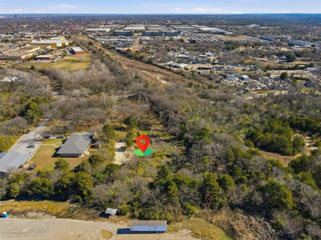 2809 Coombs Creek Drive, Dallas, TX 75211