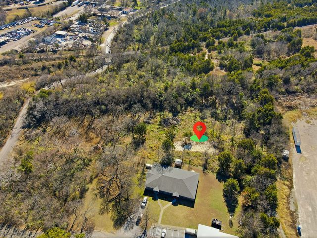 2809 Coombs Creek Drive, Dallas, TX 75211