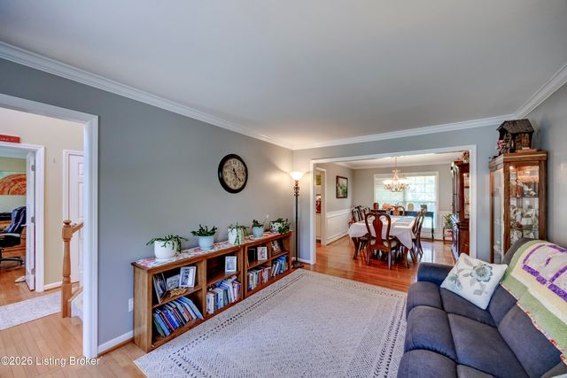 3904 Spring Valley Way, Louisville, KY 40241