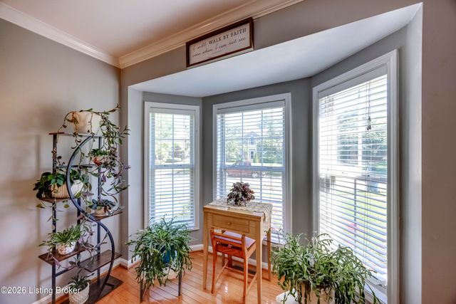 3904 Spring Valley Way, Louisville, KY 40241
