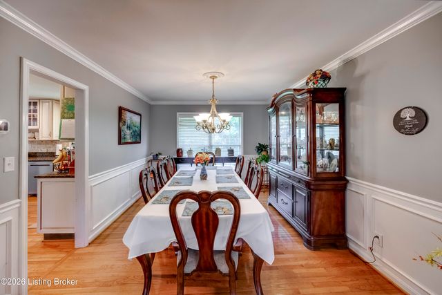 3904 Spring Valley Way, Louisville, KY 40241
