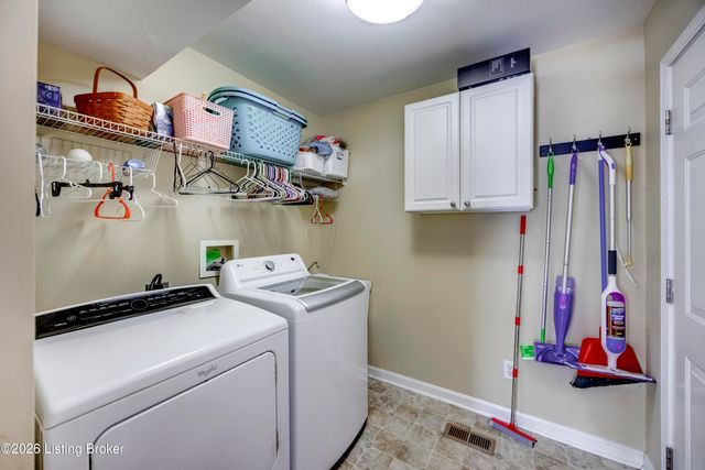 3904 Spring Valley Way, Louisville, KY 40241