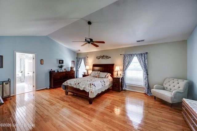 3904 Spring Valley Way, Louisville, KY 40241